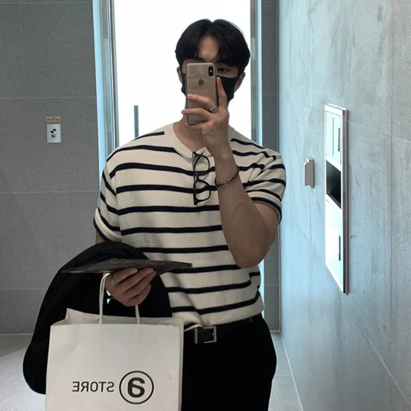Korean Style Men's T-shirts Round Collar Striped Design Contrast Color Short Sleeved Casual Knitting Male Tee Summer 9W1197