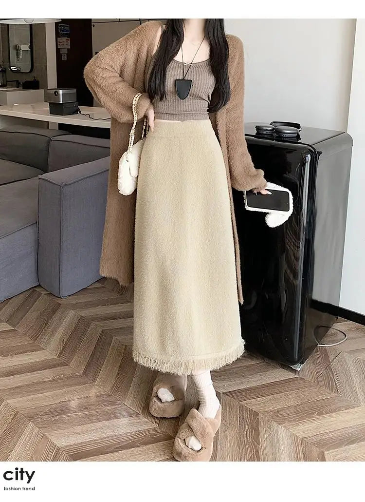 Vintage Women Black White Tassel Elegant High Waist Party Long Skirt 2024 Autumn Winter Khaki Straight Wrap Hip Knitted Skirts