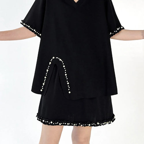 Load image into Gallery viewer, Black Pearled T-shirt Mini Skirt Two Pieces Suit New Round Neck Short Sleeve Women Fashion Spring Summer 2025 1DJ1124
