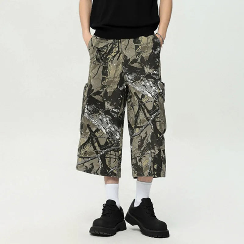 American Style Men Graffiti Cropped Trousers Summer Fashion Casual  Straight Wide Leg Male Shorts Camouflage Color 9C6630