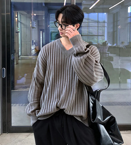Knitting Tops Men's V-neck Solid Color Vintage Solid Color Sweater Pullover Korean Style Loose Male Knits New Autumn 9C9320