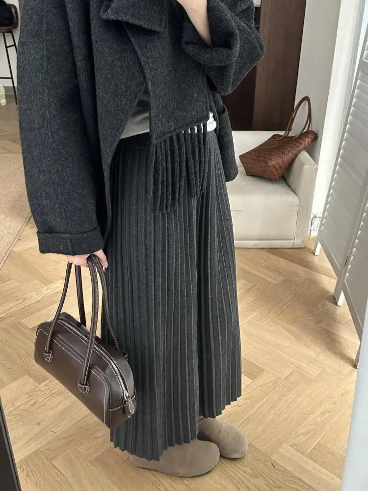 Korean Version 2024 White High Waist Versatile Slim Long Skirt Women Autumn Winter Grey Office Elegant Knitted Skirt Simplicity