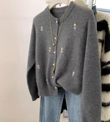 Vintage 2024 New Beige Flower Embroidery Elegant Versatile Knitted Sweater Women Autumn Winter Grey Long Sleeve Cardigan Tops
