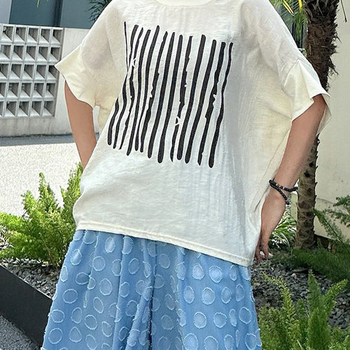 Load image into Gallery viewer, Women Beige Striped Printed Big Size Thin T-shirt New Round Neck Half Batwing Sleeve Fashion Spring Summer 2025 1DJ1570
