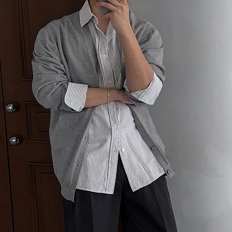 Men's Swearter New Korean Style Knitted V-neck Buttoned Sweaters Cardigan Loose Spring Single Breasted Male Top 9W1819