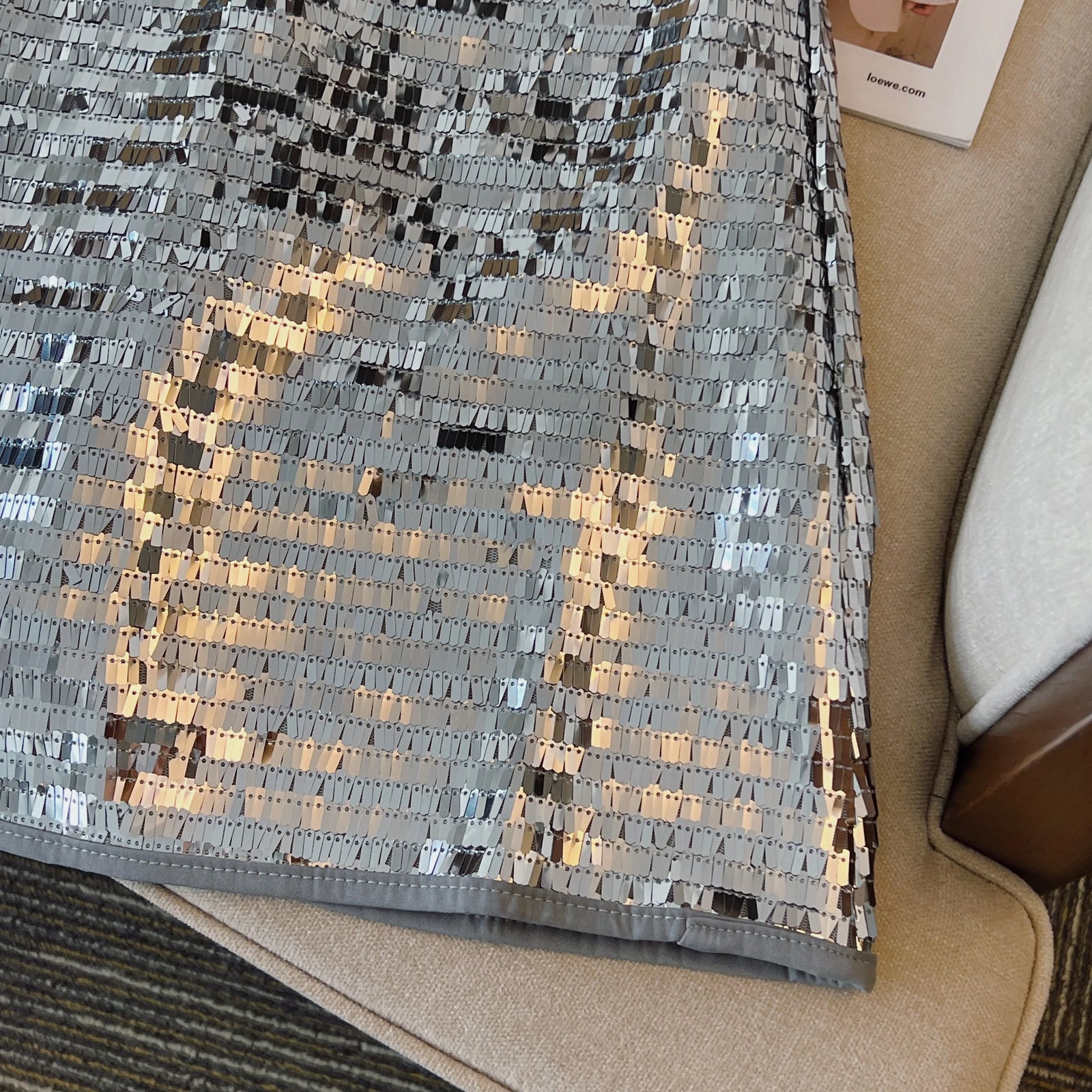 Autumn Winter Silver Elegant Shimmering Sequins Mini Skirt Women Black Sexy Club Party Wrap Hip Short Skirt Retro Popular Simple