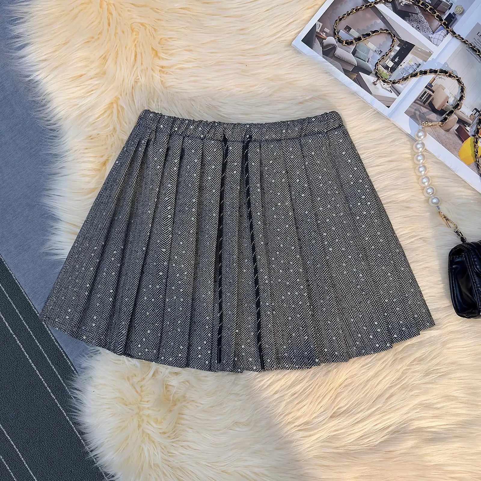 French Vintage Women Brown Sequin Elegant High Waist Versatile Short Skirt 2024 Autumn Winter Grey Pleated Half Mini Skirt Trend
