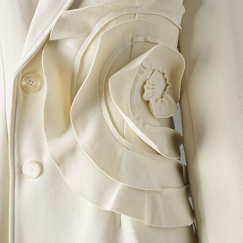 Load image into Gallery viewer, Beige Flower Elegant Long Warm Woolen Coat New Lapel Long Sleeve Women Jacket Fashion Tide Autumn Winter 2025 3WM2155
