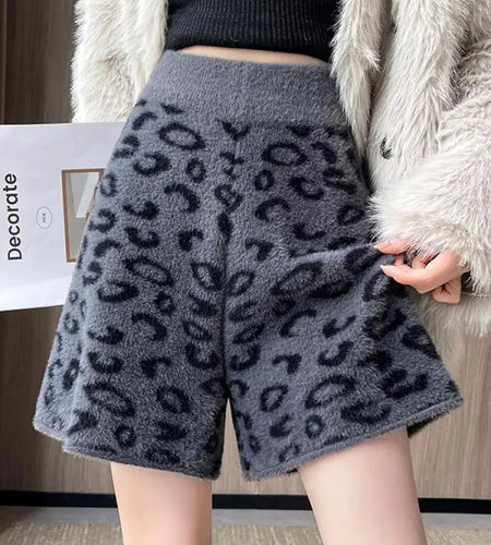 Autumn Winter French Vintage Leopard Print Mink Shorts Women Elegant High Waisted Velvet Wide Leg Short Pant Casual Boho Popular