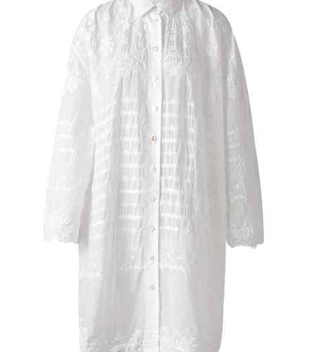 Women White Lace Perspective Big Size Long Blouse New Lapel Long Sleeve Shirt Fashion Tide Spring Autumn 2025 5C1327