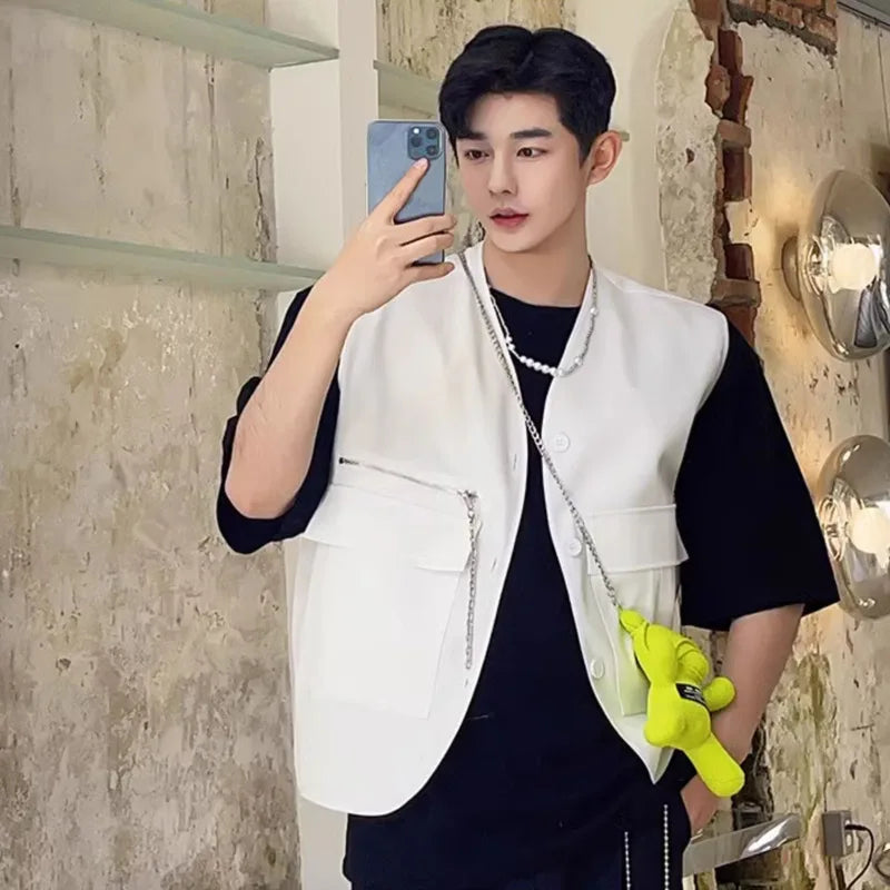 Spirng Men's Vest Coat  Korean Fashionable Sleeveless Design Multi Pockets Zippers Stylish Male Clothing 9W1580