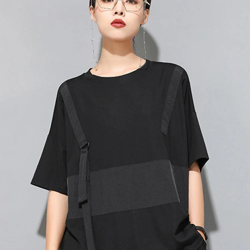 Load image into Gallery viewer, Women Black Contrast Color Split Big Size T-shirt New Round Neck Half Sleeve  Fashion Tide  Spring Summer 2025 1U136
