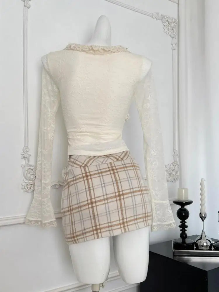 Vintage Women Beige Lace Ruffle Edge Tops Autumn Long Sleeve Elegant Short Shirts French V-neck Festival Versatile Blouse Simple