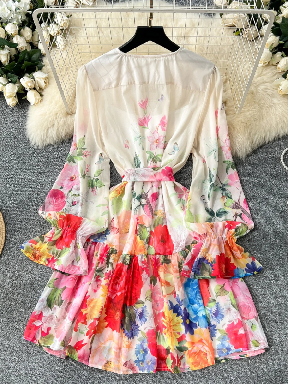 Bohemian Women Beige Flower Vacation Temperament Bandage Pleated Short Dresses Spring V Neck High Waist Party Prom Dress Popular
