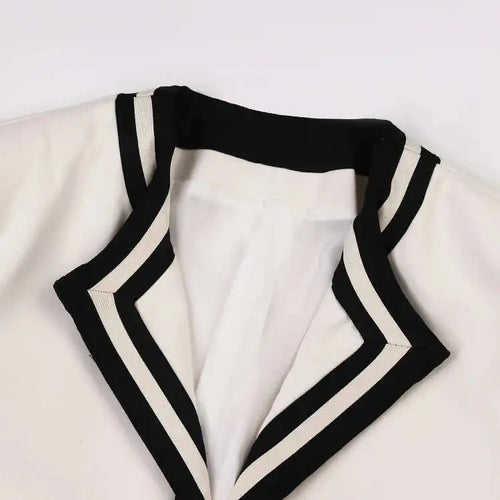 Load image into Gallery viewer, Women White Striped Big Size Elegant Blazer New Lapel Long Sleeve Loose Fit Jacket Fashion Tide Spring Autumn 2025 CPG0594

