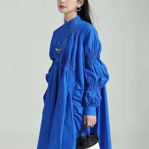 Load image into Gallery viewer, Women Blue Irregular Pleated Big Hem Shirt Dress New Stand Neck Long Sleeve Loose Fashion Tide Spring Autumn 2025 1DF9549
