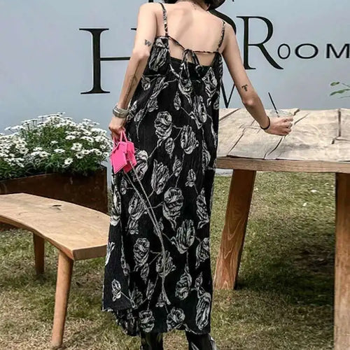 Load image into Gallery viewer, Women Apricot Pleated Printed Elegant Spaghetti Strap Dress New V-Neck Sleeveless Fashion Tide Spring Summer 2025 1DH4770
