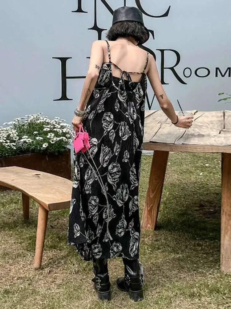 Women Apricot Pleated Printed Elegant Spaghetti Strap Dress New V-Neck Sleeveless Fashion Tide Spring Summer 2025 1DH4770