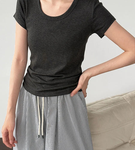 Women Coffee Plain Color Brief Elegant Slim T-shirt New Round Neck Short Sleeve Fashion Tide Spring Summer 2025 1DJ1902