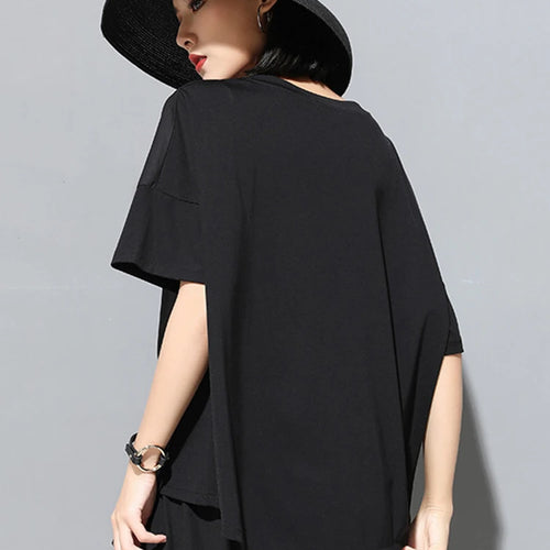 Load image into Gallery viewer, Women Black Pocket Irregular Spliced Big Size T-shirt New Round Neck Short Sleeve Fashion Tide Spring Summer 2025 1DJ1740
