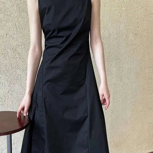 Load image into Gallery viewer, Women Black Pleated Elegant Pleated Long A-line Dress New Round Neck Sleeveless Fashion Tide Spring Summer 2025 1DH6117

