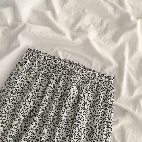 Load image into Gallery viewer, Spring Summer New Black Beige Print Elegant Vacation Party Pleated Skirt Women French Fashion Elastic High Waist Long Skirt Boho
