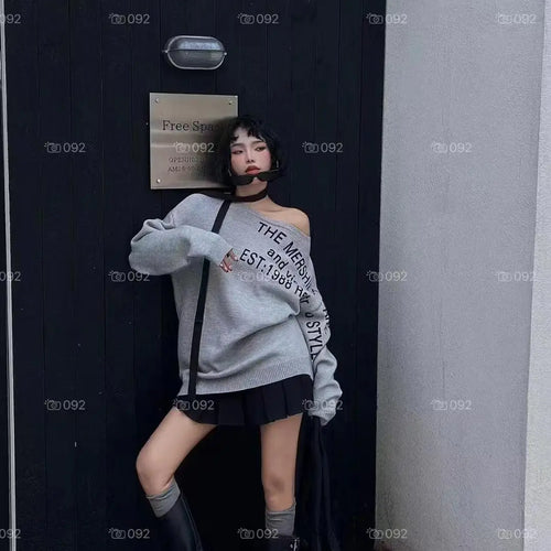 Load image into Gallery viewer, Korean Fashion Women Sloping Shoulder Letter Print Short Pullover Knitted Loose Sweater 2024 Autumn Winter Long Sleeve Tops Chic
