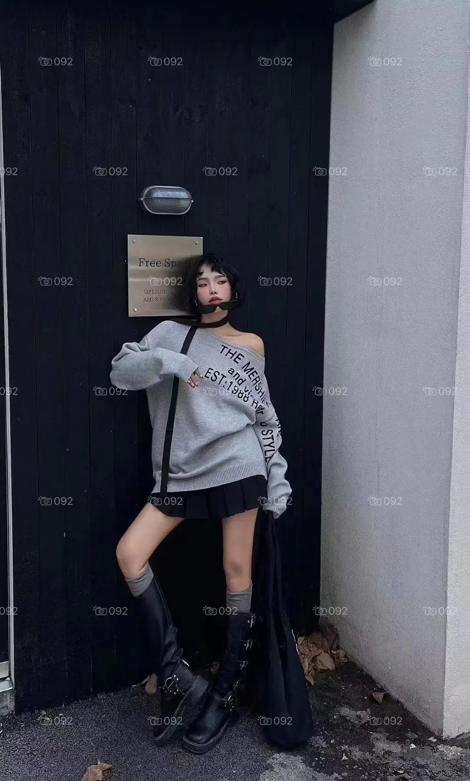 Korean Fashion Women Sloping Shoulder Letter Print Short Pullover Knitted Loose Sweater 2024 Autumn Winter Long Sleeve Tops Chic