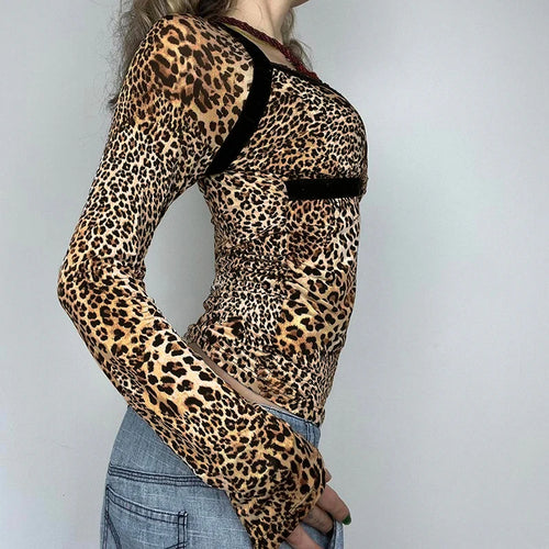Load image into Gallery viewer, Sexy Leopard Print Skinny Chest T-shirt For Women Spring Y2K Aesthetic Cropped Tops Spring Summer Stitching Retro Tee
