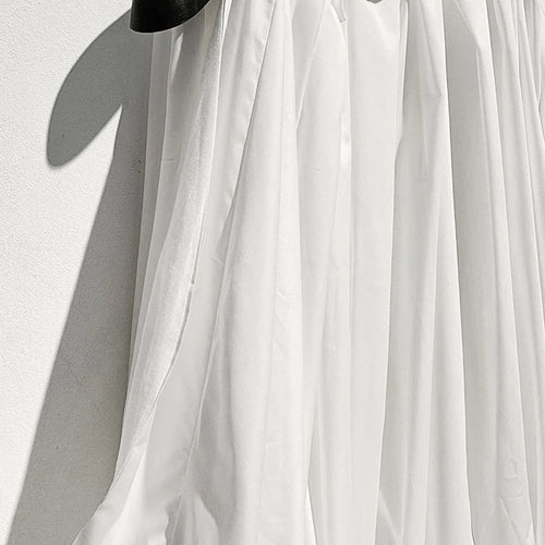 Load image into Gallery viewer, Women White Pleated Elegant Big Size Bud Blouse New Stand Collar Sleeveless Shirt Fashion Tide Spring Summer 2025 1DJ1484
