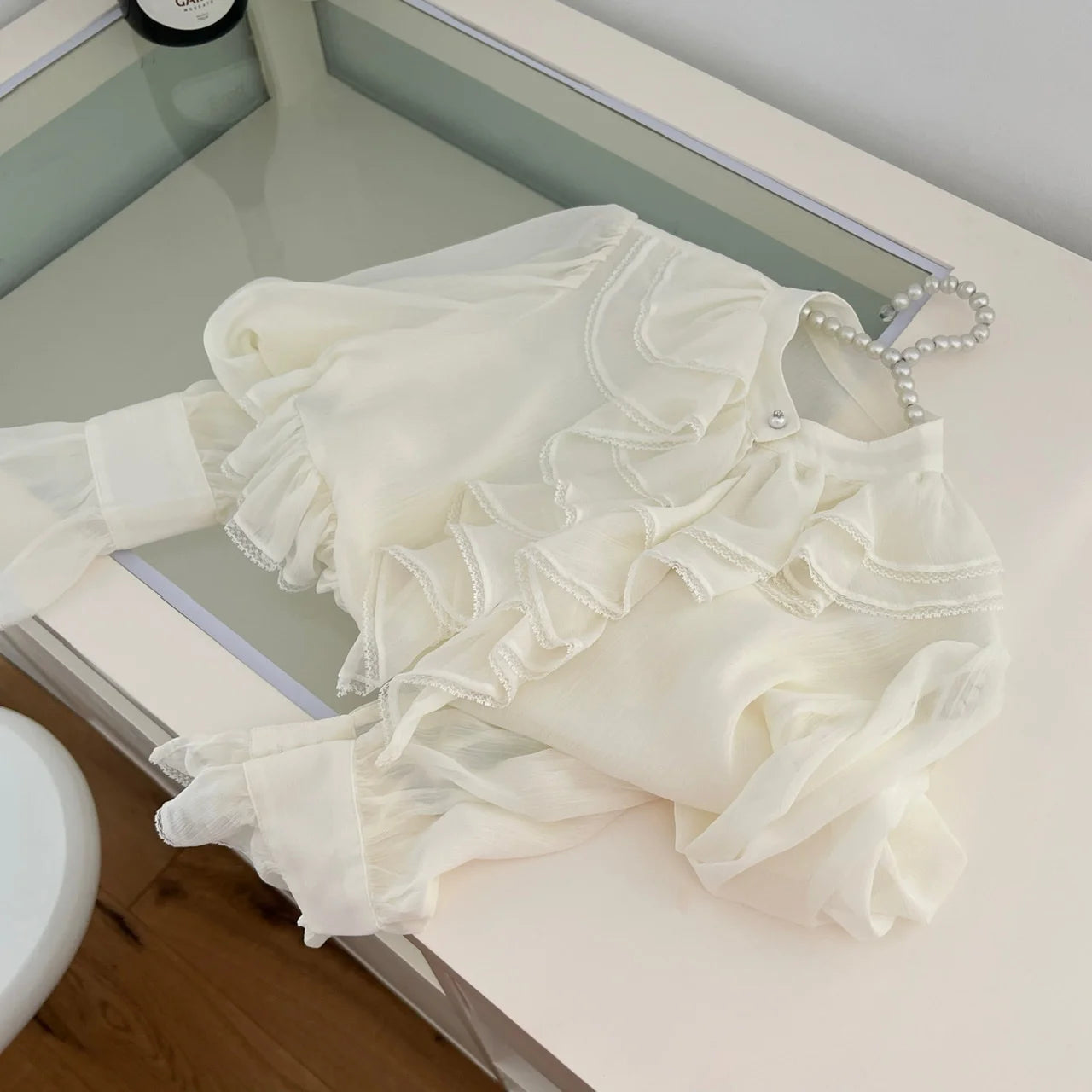 Vintage Women Beige Lace Ruffle Edge Tops Autumn Long Sleeve Elegant Short Shirts French Elegant Single Breasted Festival Blouse