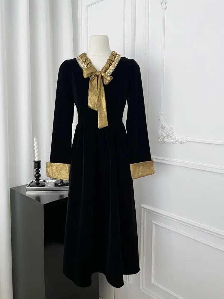 French Fashion Retro Women Black Velvet Patchwork V-neck Bow Slim Dress Autumn Winter Long Sleeved High Waist Pleated Dress Chic