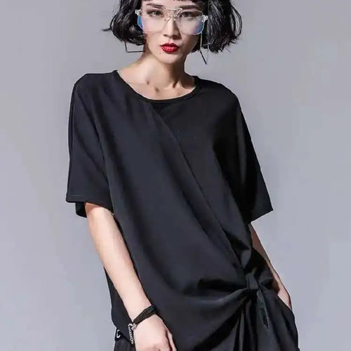 Load image into Gallery viewer, Women Black Asymmetric Chiffon Pleated Big Size T-shirt New Round Neck Short Sleeve Fashion Spring Summer 2025 1DF4730
