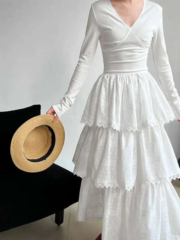 Women White Brief Slim Elegant Layers Long Cake Dress New V-Neck Long Sleeve Fashion Tide Spring Autumn 2025 1DH9982
