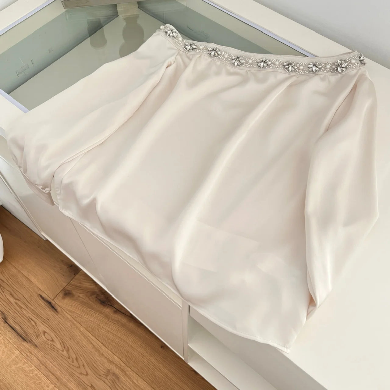 Spring Autumn Fashion Beige Off Shoulder Diamond Long Sleeved Shirt For Women's Temperament Versatile Chic Blouses Festival Tops