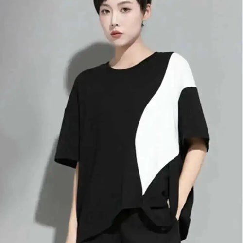 Load image into Gallery viewer, Women White Color-block Irregular Big Size T-shirt New Round Neck Half Sleeve Fashion Tide Spring Summer 2025 1DE8661
