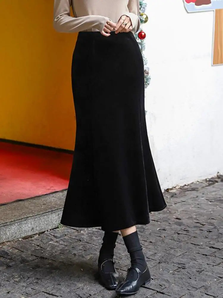 Autumn Winter French Vintage Black Velvet Fishtail Long Skirts Women's 2024 Elegant High Waist Festival Skirt Streetwear Popular