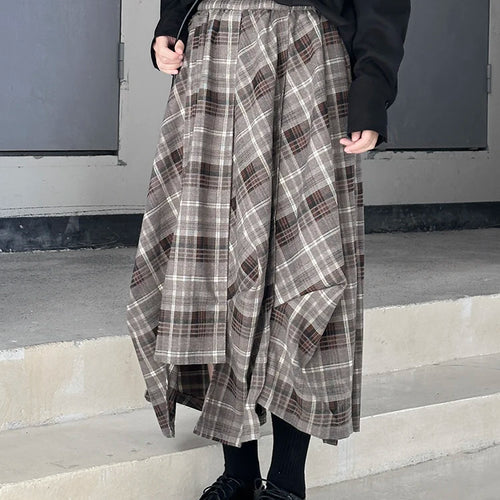 Load image into Gallery viewer, High Elastic Waist Black Plaid Irregular Design A-line Half-body Skirt Women Fashion Tide New Spring Autumn 2025 1DH9207
