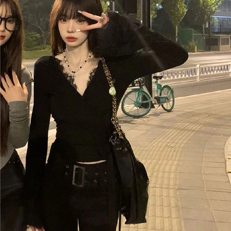 2025 Y2k Aesthetic Lace Patchwork Crop Top Streetwear Harajuku Women Vintage T-shirt  Streetwear V Neck Bottoming Grunge Tees