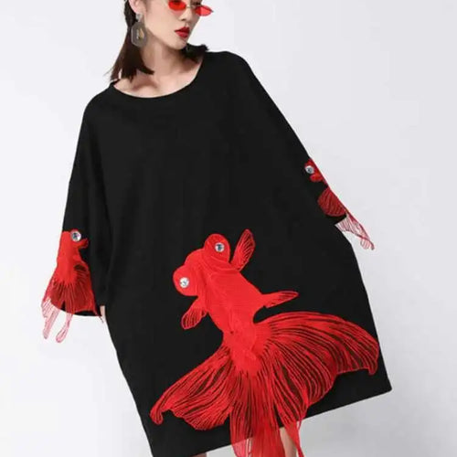 Load image into Gallery viewer, Women Black Fish Embroidery Knee Length Big Size Dress New Round Neck Wrist Sleeve Fashion Tide Spring Autumn 2025 OA868
