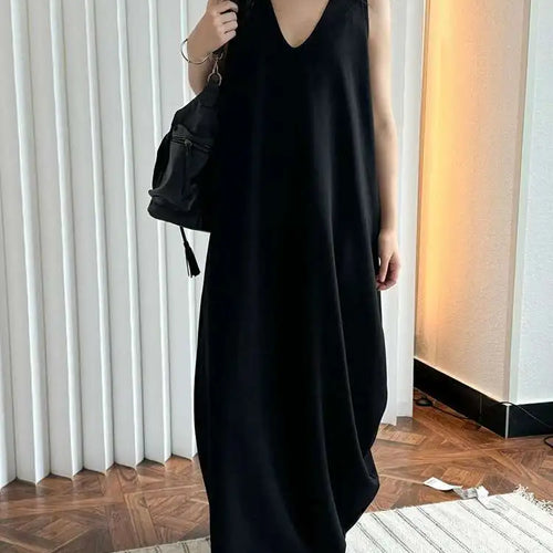 Load image into Gallery viewer, Women Black Brief Irregular Shaped Pocket Long Elegant Dress New V-Neck Sleeveless Fashion Tide Spring Autumn 2025 1DH9419

