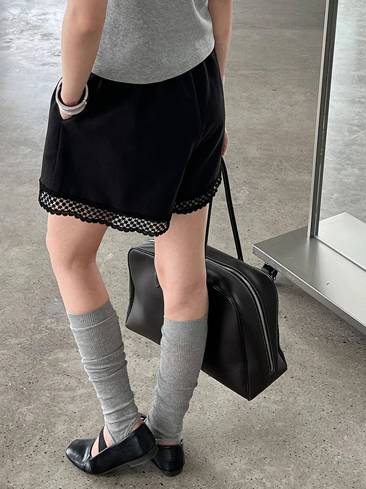 Women White Hollow Out Lace Pocket Casual Wide Leg Shorts New High Waist Trousers Fashion Tide Spring Summer 2025 1DJ1363