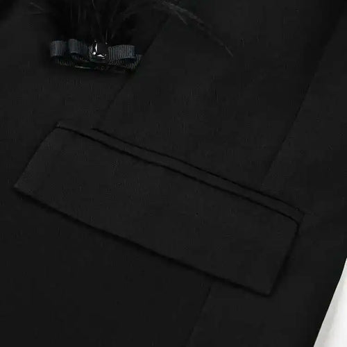 Load image into Gallery viewer, Women Black Nailed Feather Elegant Blazer New Lapel Long Sleeve Loose Fit Jacket Fashion Tide Spring Autumn 2025 CP1821
