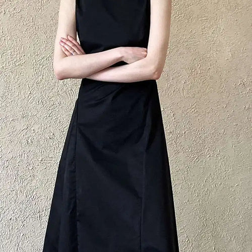 Load image into Gallery viewer, Women Black Pleated Elegant Pleated Long A-line Dress New Round Neck Sleeveless Fashion Tide Spring Summer 2025 1DH6117
