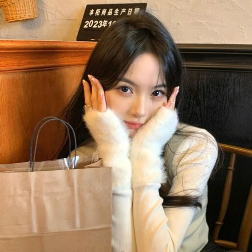 Load image into Gallery viewer, Harajuku Knitted Patchwork Fur Sweet Crop T-Shirts Women Slim Fit Y2k Aesthetic Tees Autumn Vintage Grunge Bottoming Tshirts
