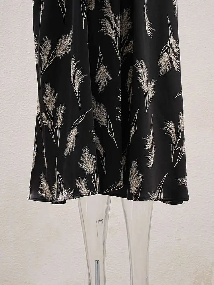 Women Beige Striped Printed Belted Elegant Midi Dress New V-Neck Sleeveless Fashion Tide Spring Summer 2025 CPG1504