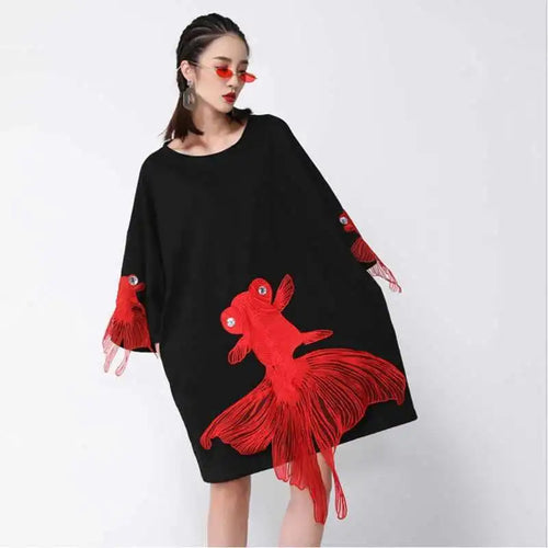 Load image into Gallery viewer, Women Black Fish Embroidery Knee Length Big Size Dress New Round Neck Wrist Sleeve Fashion Tide Spring Autumn 2025 OA868

