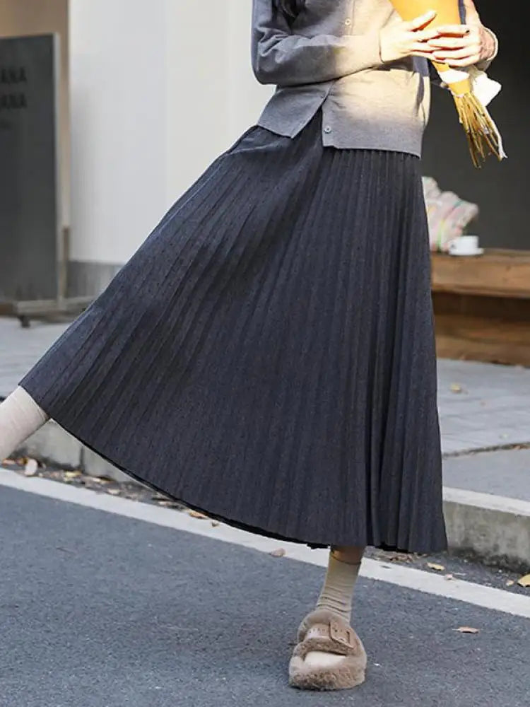 Autumn Winter French Vintage Solid Versatile A-line Long Skirts Women's 2024 Elegant High Waist Office Lady Pleated Skirt Simple