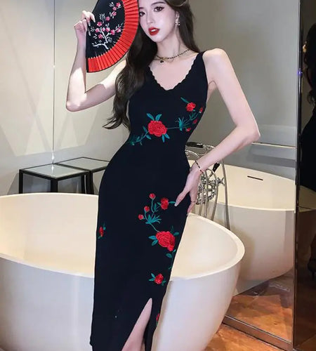 Korean Women's Black Rose Flower Embroidery V-neck Slim Knitted Slip Long Dress Summer Retro Sleeveless Wrapping Hip Split Dress