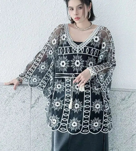 Women Black Lace Hollow Out Big Size Blouse New V-Neck Long Batwing Sleeve Shirt Fashion Tide Spring Autumn 2025  1DJ0786